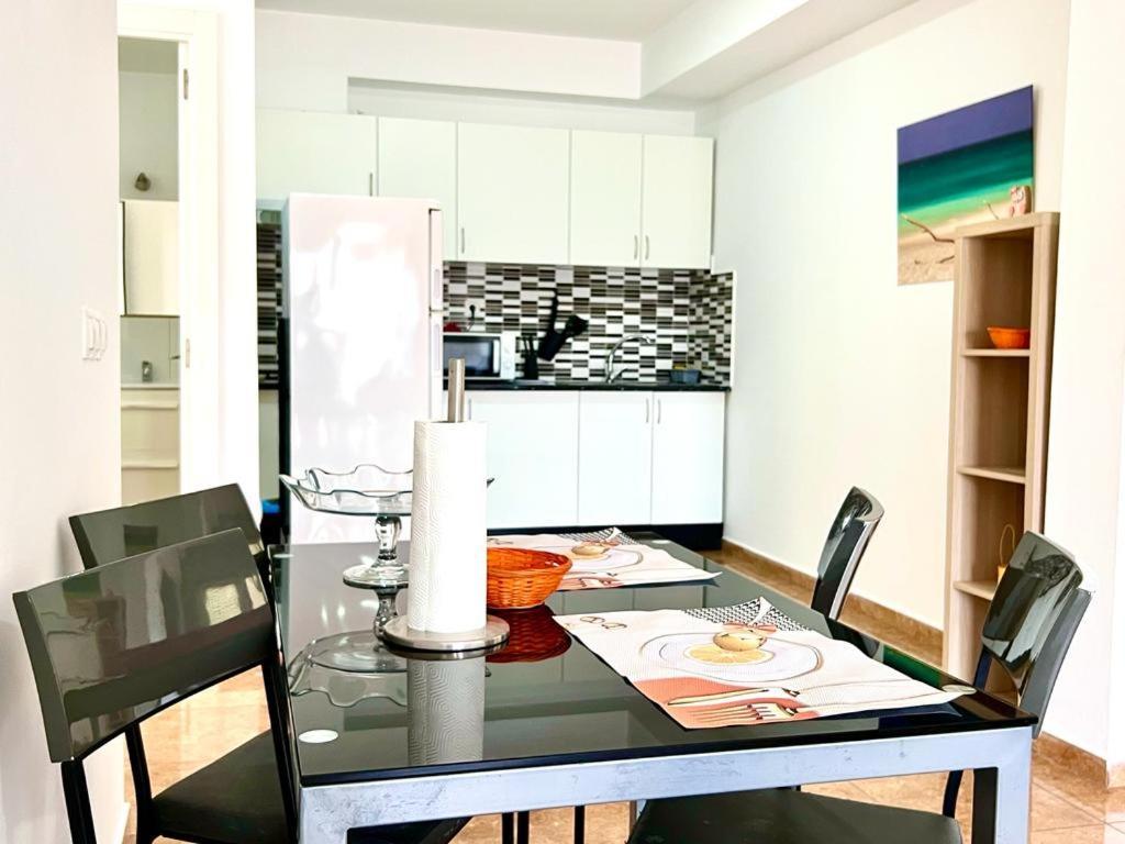Franmay Apartments - 7 Modern Apartments Near The Beach & City, Perfect For Nomads, Travellers, Families, Watersports! Санта-Мария Экстерьер фото
