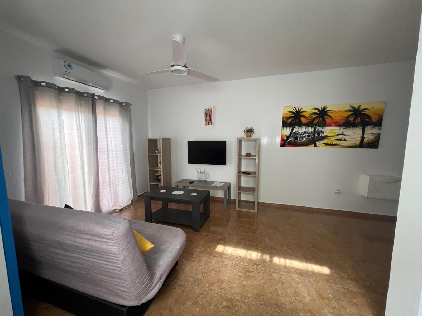 Franmay Apartments - 7 Modern Apartments Near The Beach & City, Perfect For Nomads, Travellers, Families, Watersports! Санта-Мария Экстерьер фото