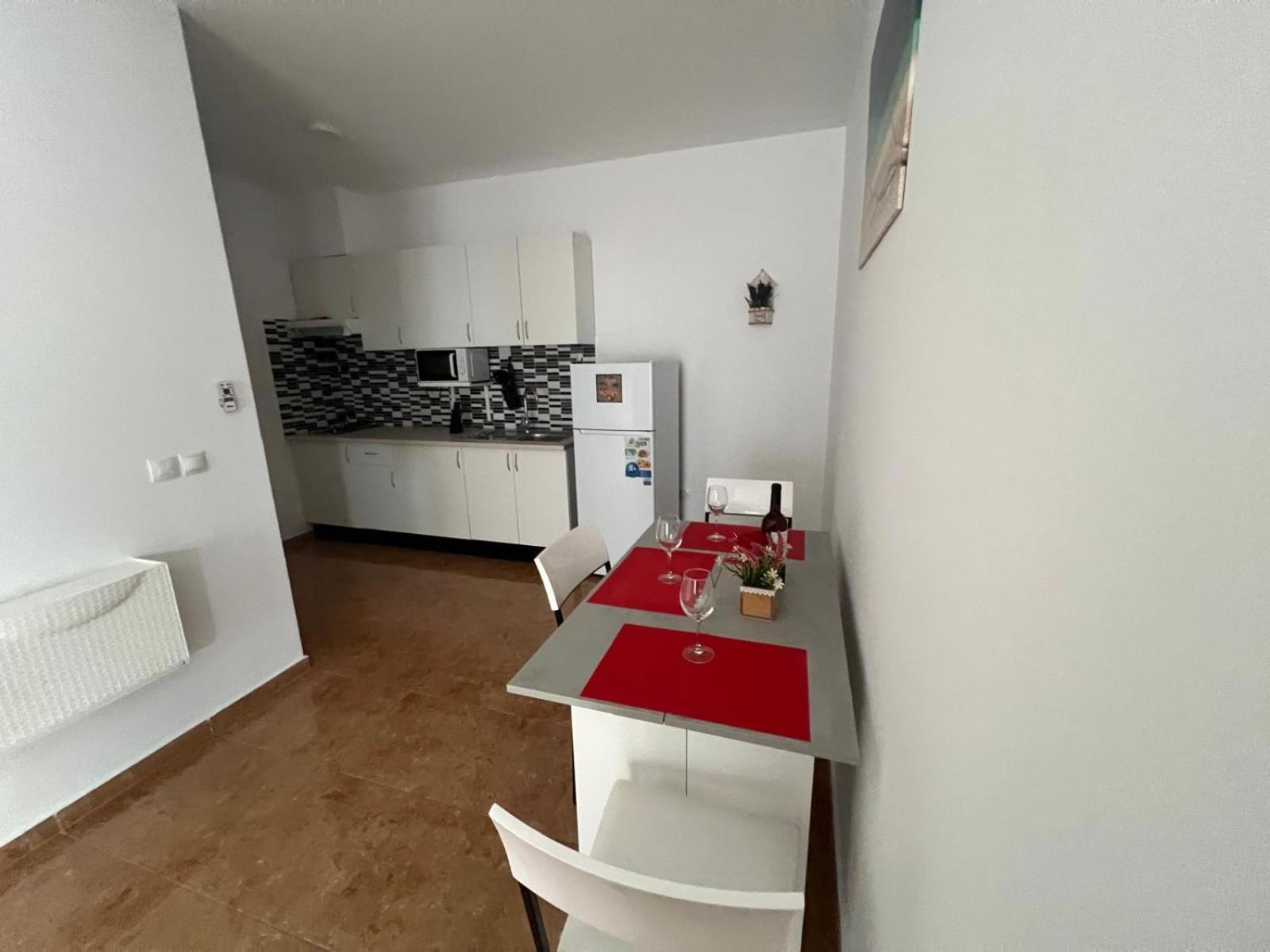 Franmay Apartments - 7 Modern Apartments Near The Beach & City, Perfect For Nomads, Travellers, Families, Watersports! Санта-Мария Экстерьер фото